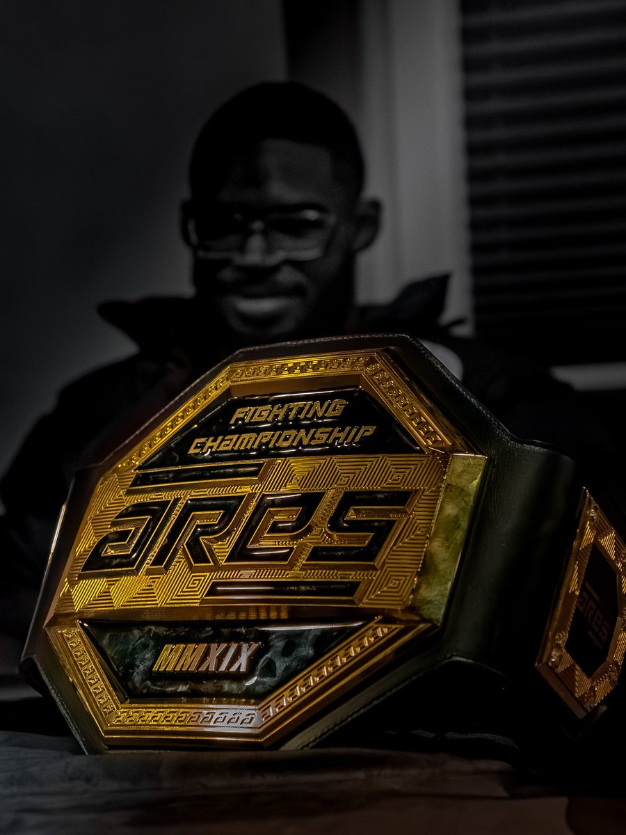 BinksSdt's tweet photo. CHAMPION @ares_fighting https://t.co/y6C7RW3Fe7