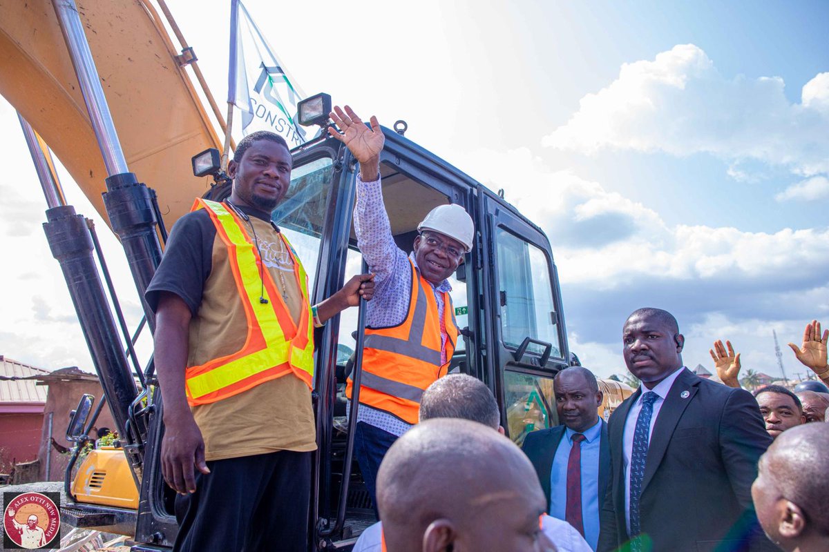 Abia State Governor, Alex  Otti, has flagged off the reconstruction of the 25 kilometres Umuahia–Ikot Ekpene Road.

Speaking while flagging-off the project on Friday, Otti described the project as an end to the age long nightmare of motorists &amp; communities along that corridor.