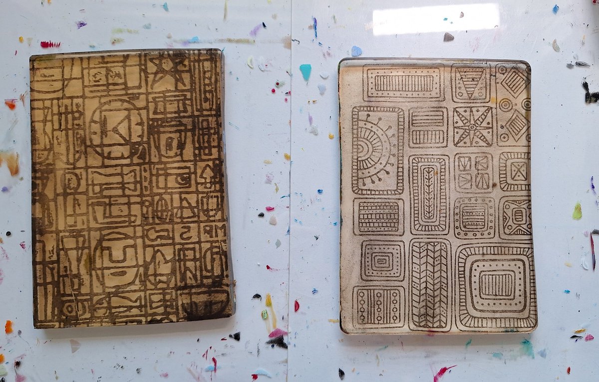 Heldinne's tweet image. ik bewaar echt álle #gelliprints, ook de nietszeggende en mislukte
zou ik daar overheen geen #imagetransfer kunnen plegen? 
ik heb het geprobeerd, sommige gingen goed, andere totaal niet