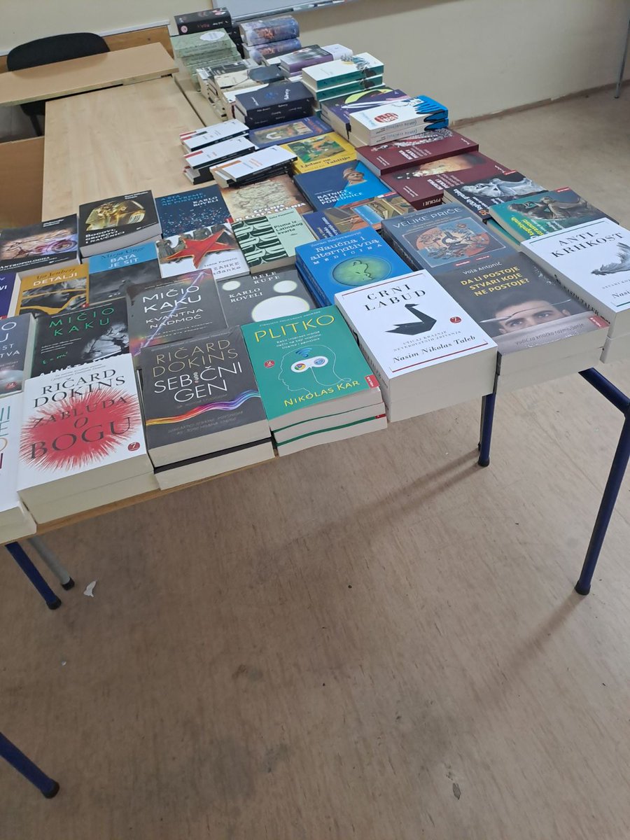 beogradforever's tweet photo. Pravi sajam knjiga je u 14. beogradskoj gimnaziji.
Ulaz se ne plaća. https://t.co/shvijDWxYK