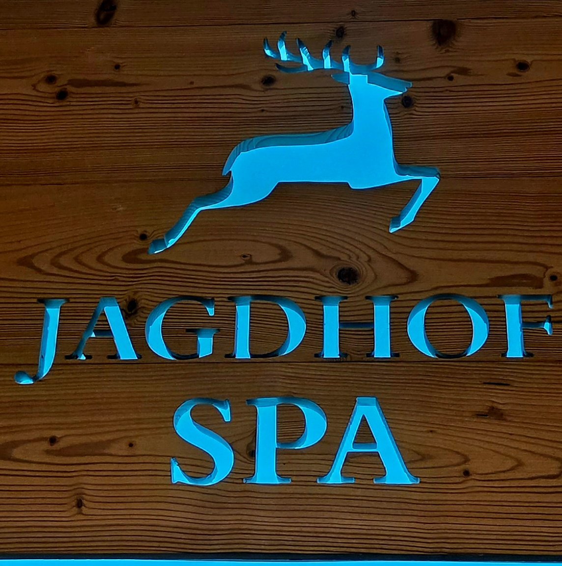 Markus_Miller's tweet photo. Falls die Frage kommt was ich jage? Pandas! 😬 #jagdhof #fuschl #fuschlamsee  #fuschlsee #tirol #Österreich #austria https://t.co/QYgvEsJult