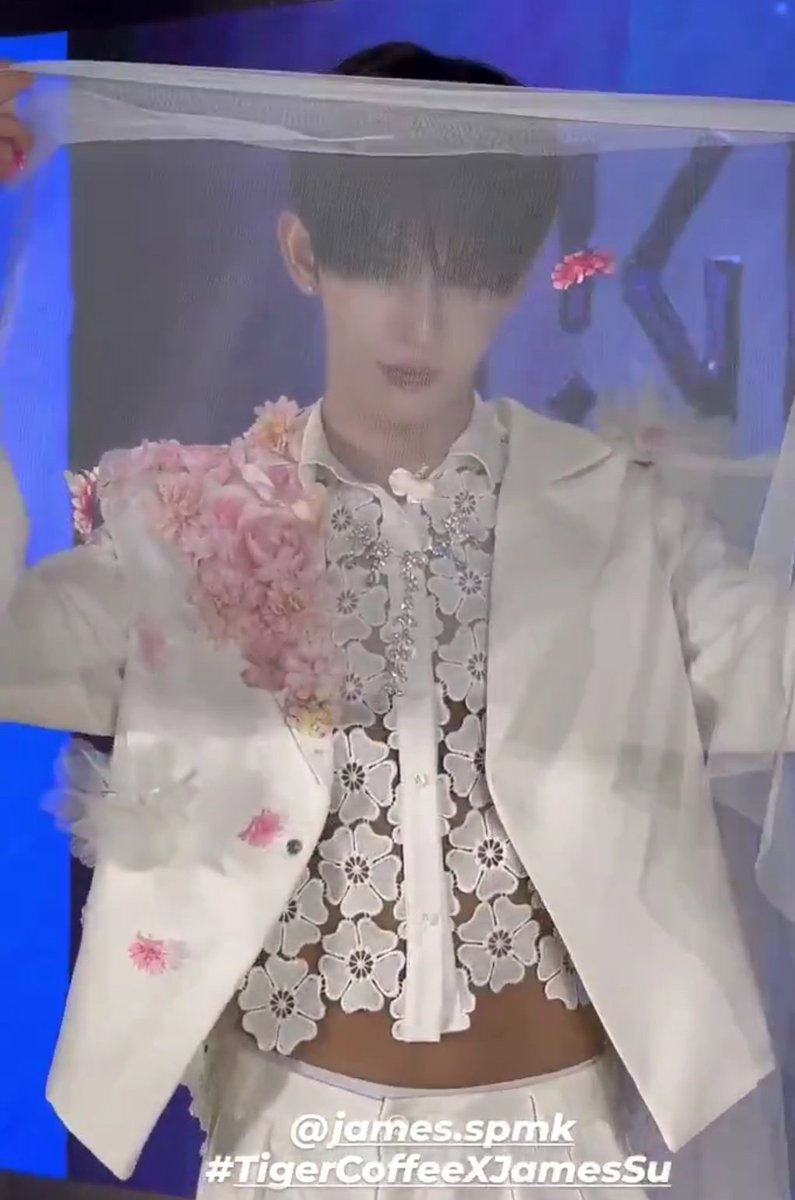 จ๊ะเอ้ อก เอว มาเจอแม่ๆแย้ว 
#TigerCoffeeXJamesSu