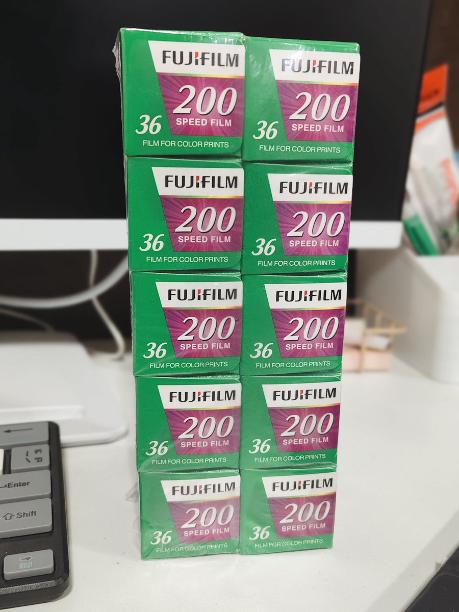 dear_oldmmr's tweet photo. 💚 fujifilm c200
💥 กล่องละ 299 บาท
หมดอายุ 05/2026

📦 ค่าจัดส่ง 40 บาท
#กล้องฟิล์ม #ฟิล์ม #ขายฟิล์ม #กล้องฟิล์มมือสอง https://t.co/0JPME6qxME