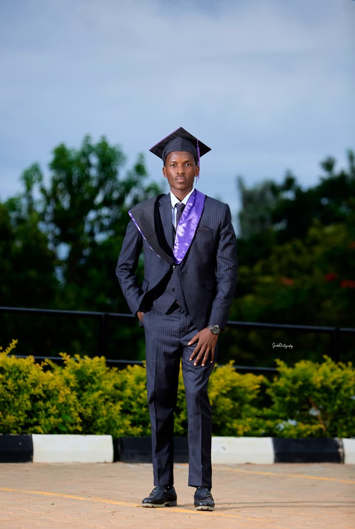 kasasi_fc's tweet photo. God did 🙏… and our boys have made us proud with excellence! 🎓

Join us in congratulating them for this well-earned milestone — a moment of pride for us all.🙏

#ProudOfOurOwn https://t.co/cU5izE9RDZ