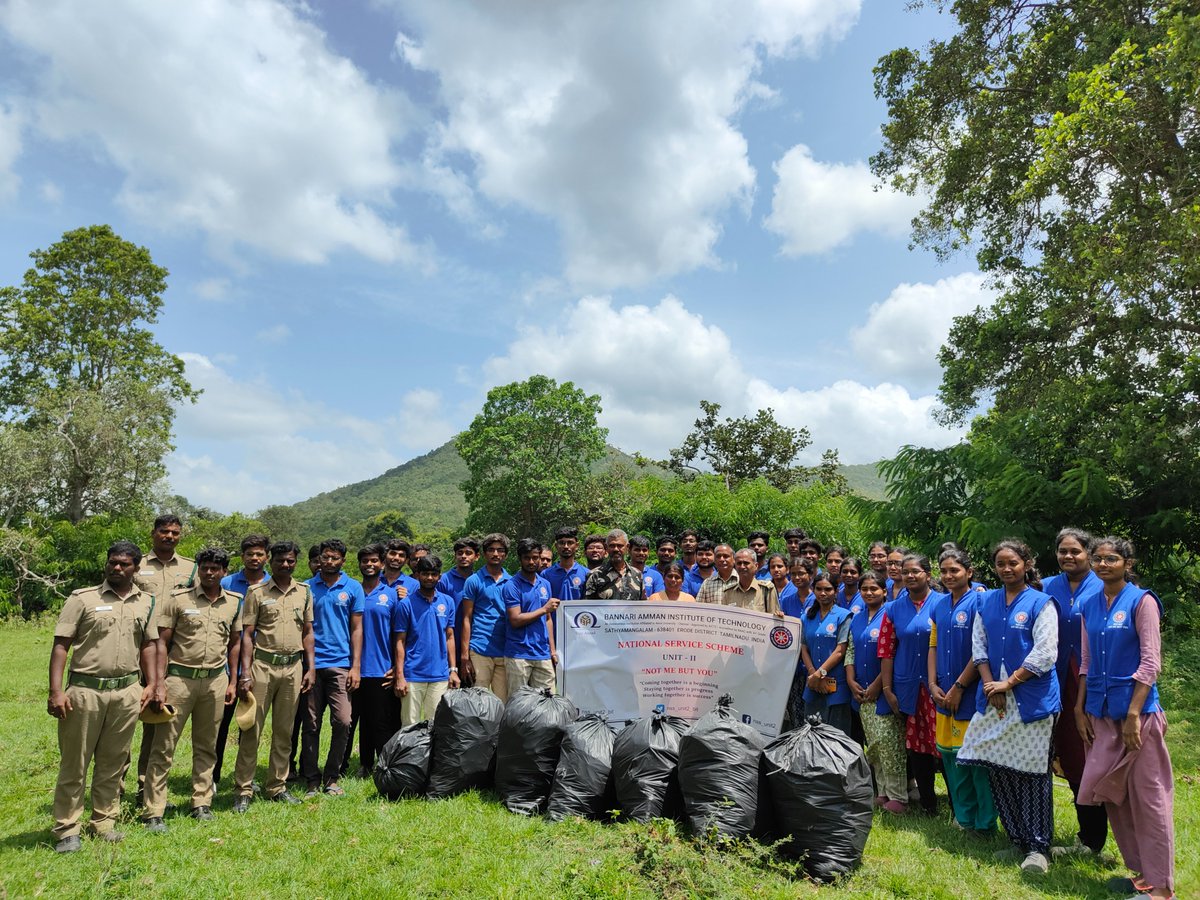 nss_unit2_bit's tweet photo. NSS Unit II of BIT, in collaboration with the Forest Department (STR), organized a large-scale clean-up drive at Hasanur Forest along NH Mysuru–Dindigul. 🌿 1/4 https://t.co/GWxqXGcv3b