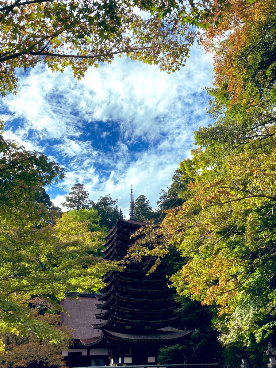屏風(山岳中のタカの神殿) 屏風(山岳中のタカの神殿) Abandoned Japanese ZEN Temple