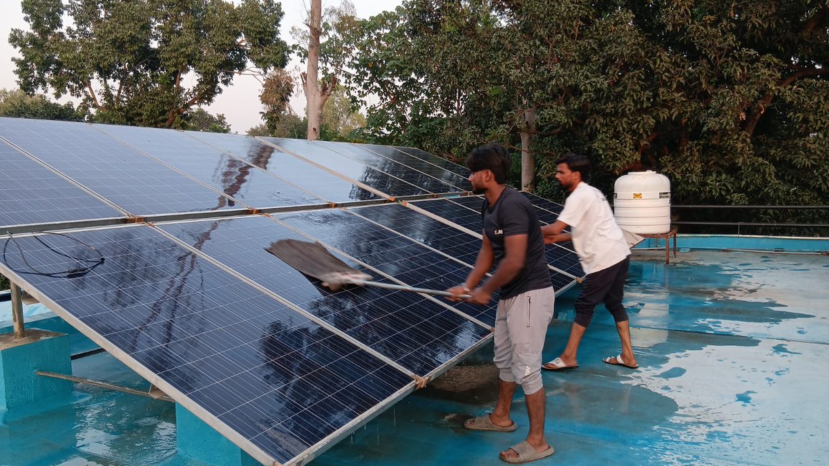SPECIAL CAMPAIGN 5.0 - Cleaning of rooftop solar equipment at Cantonment Fund Buildings, Roorkee Cantt.
#SpecialCampaign5
#SpecialCampaign5_0
<a href="/SpokespersonMoD/">Ministry of Defence, Government of India</a>
<a href="/rajnathsingh/">Rajnath Singh</a>
<a href="/RakshaSampada/">DGDE</a>
<a href="/SethSanjayMP/">Sanjay Seth</a>
<a href="/pddecc/">Principal Directorate Central Command</a>