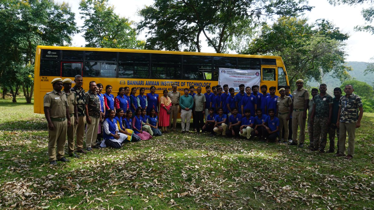 nss_unit2_bit's tweet photo. NSS Unit II of BIT, in collaboration with the Forest Department (STR), organized a large-scale clean-up drive at Hasanur Forest along NH Mysuru–Dindigul. 🌿 1/4 https://t.co/GWxqXGcv3b