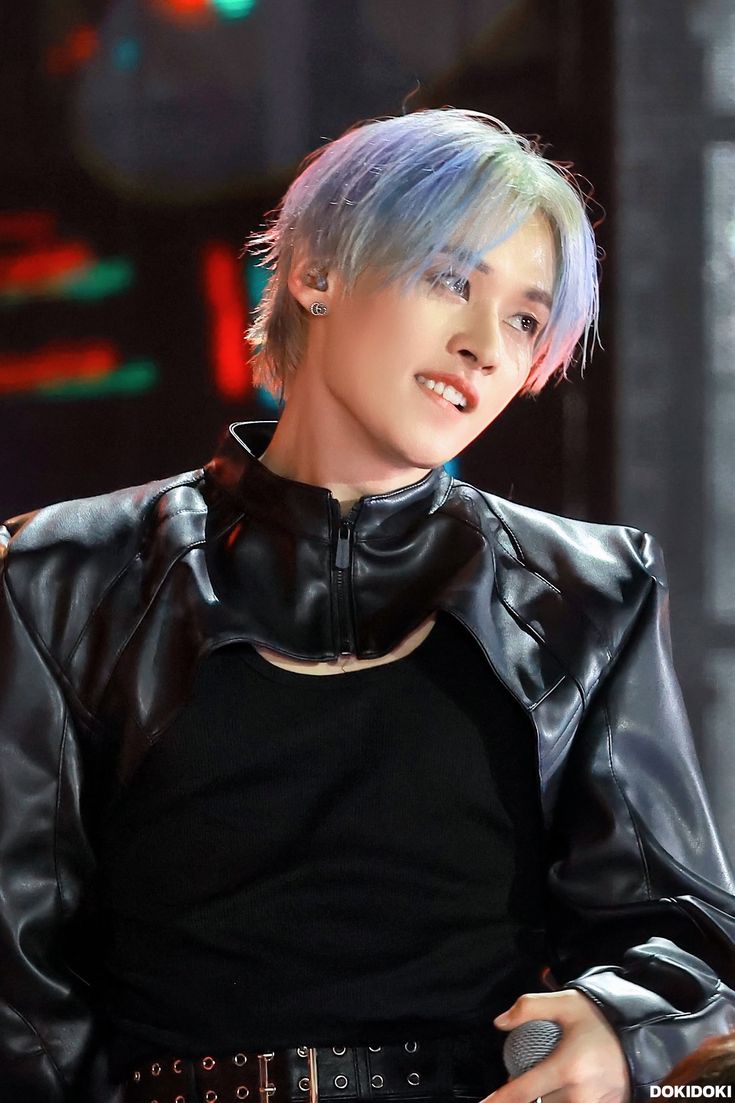 с днём рождения,кис🖤🐾

LEE KNOW BORN TO INSPIRE 
#하이하이_오늘은_리노_생일
#PoetryInMotionLeeKnow
#HappyLeeKnowDay