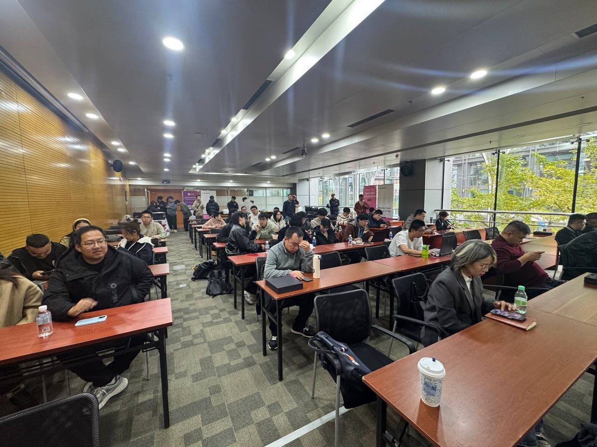 Exciting to see the #OpenAGI Symposium by Sentient x TinTin in Beijing!  Inspiring talks on AGI, mindgames, and the future of AI by global experts. The community is growing fast, proud to be part of this evolution.

<a href="/SentientAGI/">Sentient</a>