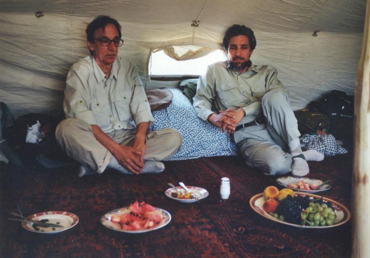 Radnardan's tweet photo. غمت که کوه بزرگیست، مانده در دل ما
تمام خون جگر را تکانده در دل ما https://t.co/51Ne8CDPn4
