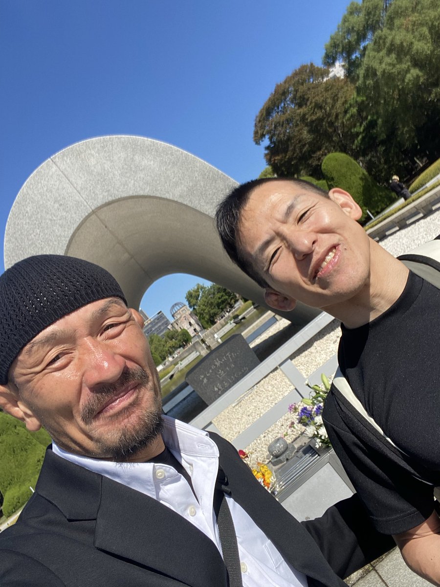 fujitajiujitsu's tweet photo. 鹿児島のシゲさん(清水広次)さん広島来てくれました👍
私の37人目のブラックベルト✌️
シゲさんも世界チャンピオン💪
#藤田柔術 
#広島ブラジリアン柔術 
#パラ柔術 https://t.co/eNePb6aOWm