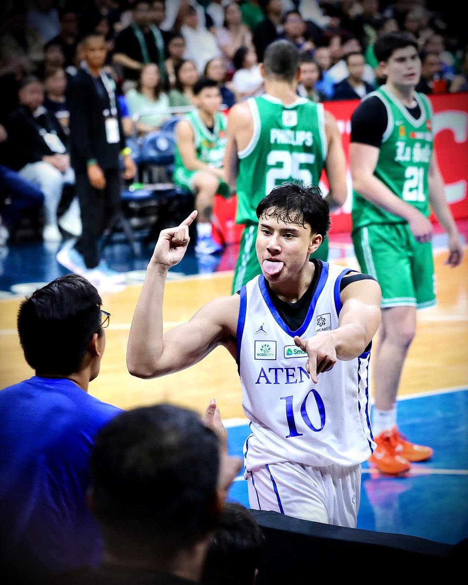 Marie Claire tweet media