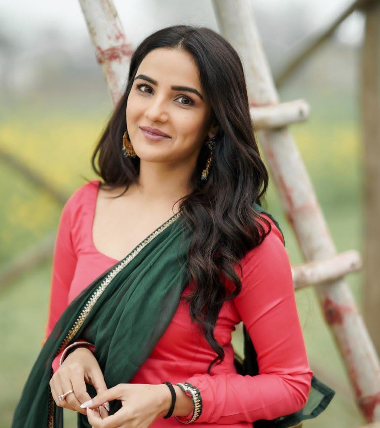 Here’s to 3 years of Honeymoon and Jasmin’s everlasting charm! 

JASMIN AS SUKH TURNS3
#JasminBhasin