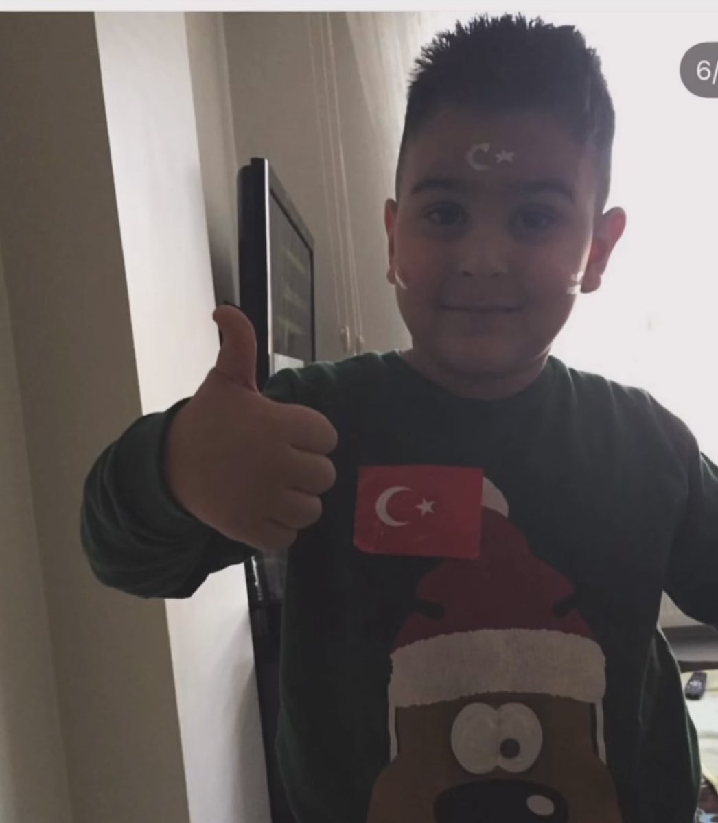 benim oğlum pırıl pırıl okul birincisi bir çocuktu. şimdi o mezarda KATİLLERİ #okulda  soruyorum size okulda neden katil var? biri aydın efelerde biri ankara aşık veysel ortaokulunda. biz de bu ülkenin vatandaşıyız. adalet bizim için nerede?  katiller neden okulda neden