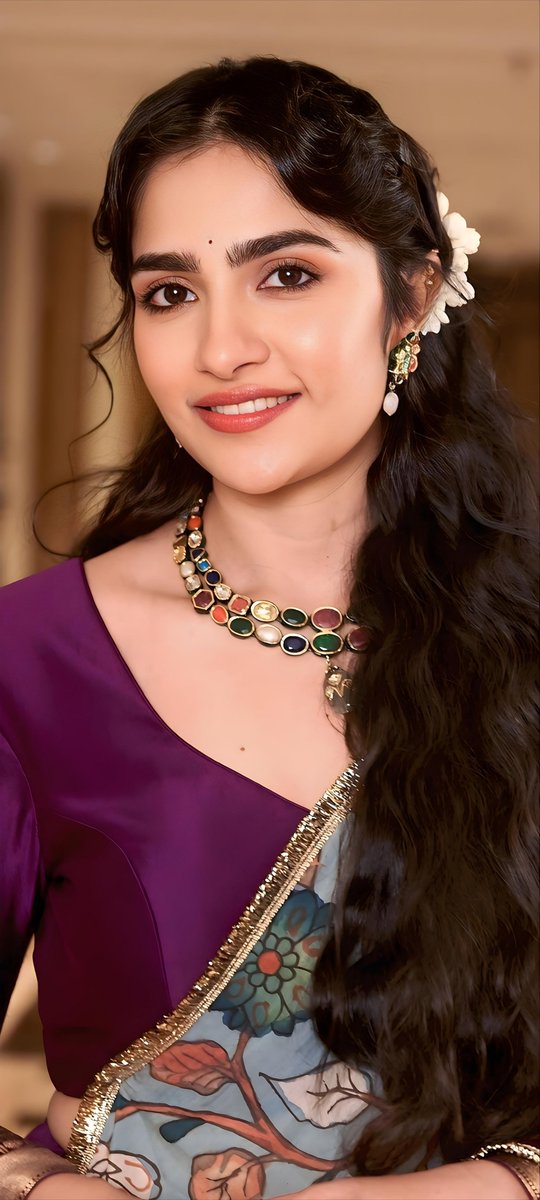 WallpaperIndian's tweet image. 👑 Rukmini Vasanth 💜
#Rukmini #RukminiVasanth
