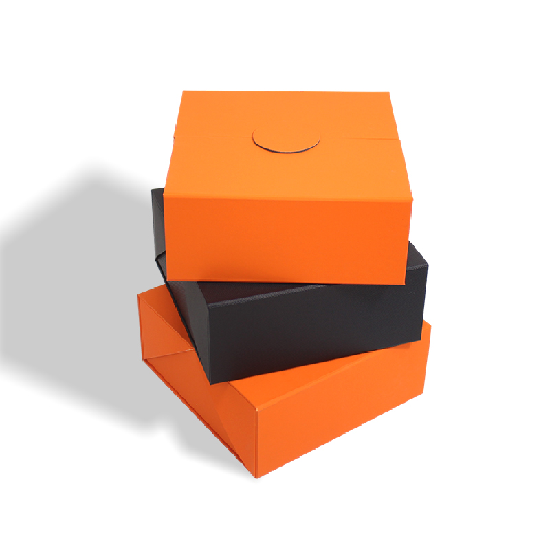 cfpackaging's tweet image. 🎁One-Piece Double Door Magnetic Gift Box : Sturdy &amp;amp; Space-Saving
🟠Double-door design opens wide for instant product display.
⚫️One-piece foldable saves shipping costs, assembles in seconds.
🌐Official Website:cfgiftbox.com
#foldingbox #foldablebox #packagingsolutions