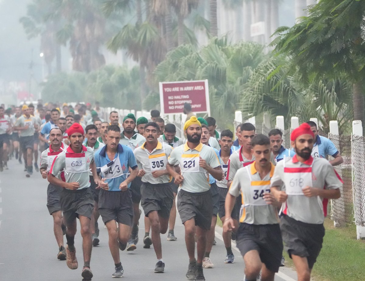 suryacommand's tweet image. Agniveers Excel in X-Country Competition | #KillerInstinct 🏃‍♂

Courage in every heartbeat, determination in every stride. ⚡
The Agniveers undergoing training at the Sikh Light Infantry Regiment Training Centre, Fatehgarh, showcased exceptional endurance, grit and teamwork…