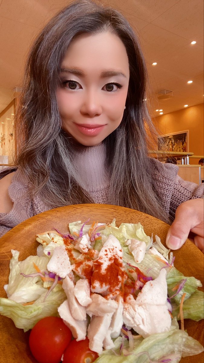 15時のご飯🍽️サラダのドレッシング抜きの注文ができます💯🙆‍♀️
#サイゼリア
#減量食