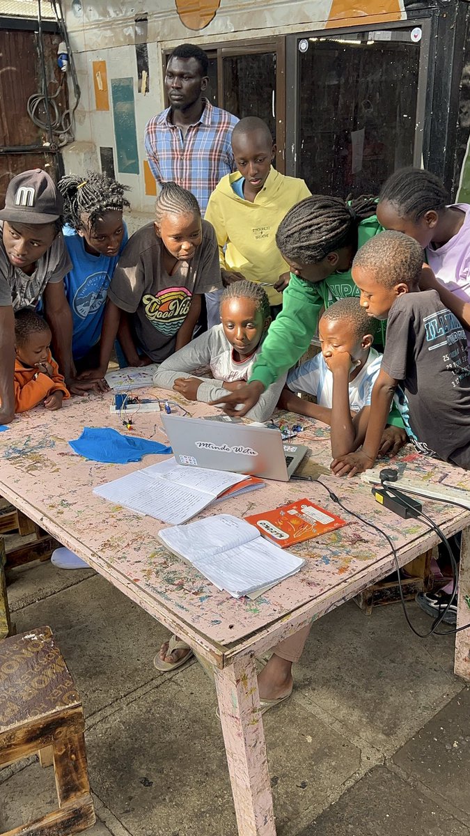 CodeYetu's tweet image. Our weekend coding classes are buzzing! Kids in our virtual club are diving into tech with passion. Volunteers at our partner schools are empowering the next gen with skills. Join the fun—our Saturdays are packed with action! 💻 #TechForKids #KidsThatCode