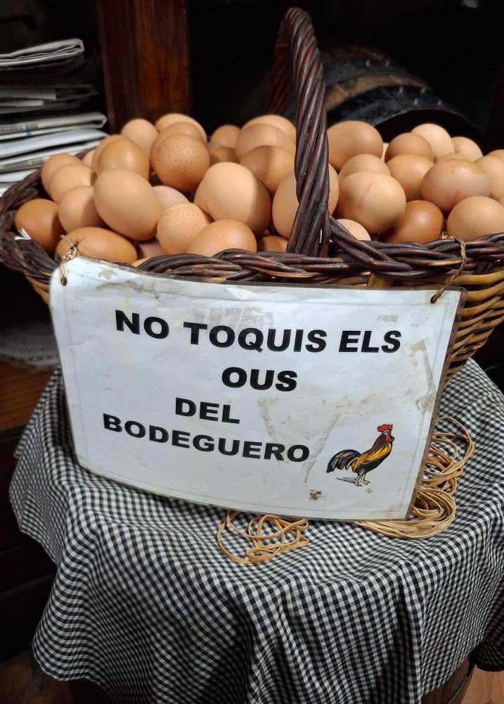 etfelicitofill's tweet photo. Els ous parlen. https://t.co/8mBBknSOR1