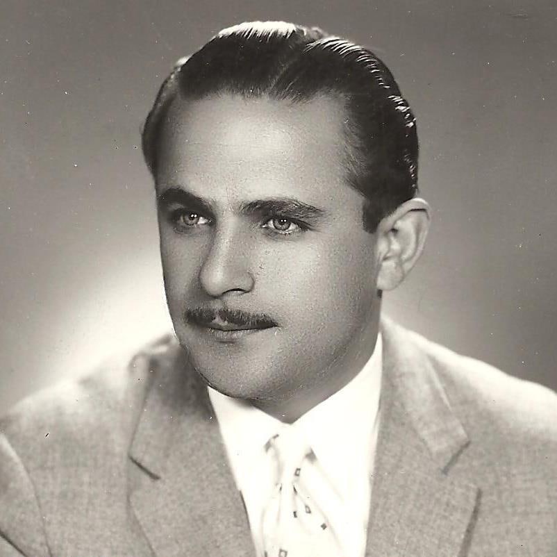 ‍ سوم آبان سالروز درگذشت فریدون مشیری، منتخب یازدهمین جایزهٔ ادبی و تاریخی دکتر محمود افشار

سرود گل

با همین دیدگانِ اشک‌آلود،
از همین روزن گشوده به دود،
به پرستو، به گل، به سبزه درود!

به شکوفه، به صبحدم، به نسیم،
به بهاری که می‌رسد از راه،
چند روز دگر به ساز و سرود

ما که