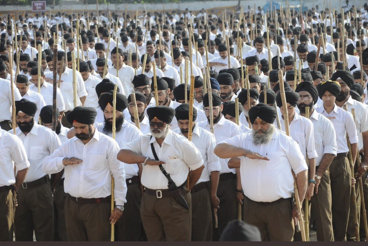 pankajthakkarr's tweet image. राष्ट्रीय स्वंयसेवक संघ सभी को राष्ट्रहित के लिए एक साथ चलने के लिए प्रेरित करता है। चाहे वो किसी भी पँथ, जाति या वर्ग से हो।

राष्ट्र प्रथम 

@PavanRanaRSS @gupta_rekha @Virend_Sachdeva @ashishsood_bjp
#RSS100Years