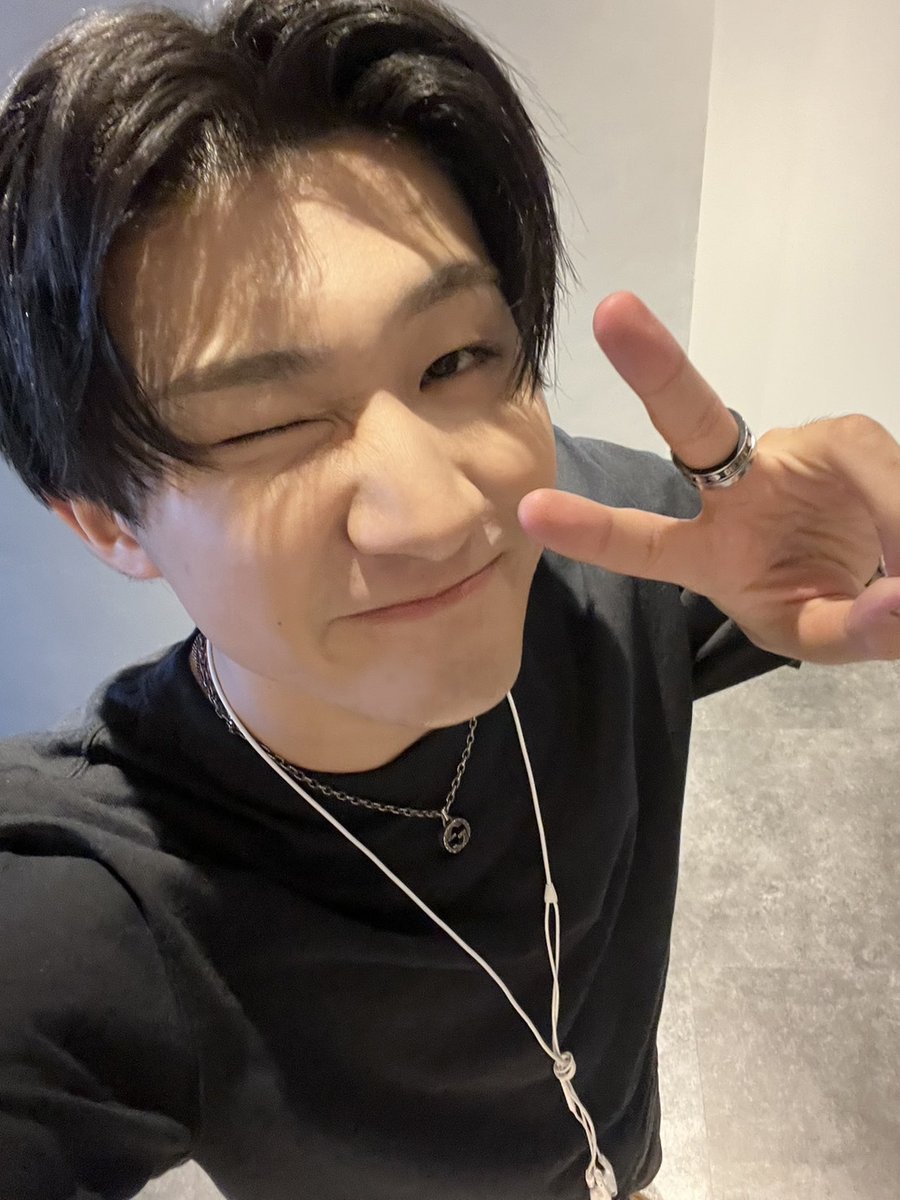 bmsg_trainee's tweet image. ⸜ ✉️#LETTER_FROM_KANTA✨ ⸝

BMSGTRAINEEの #KANTA です！　
こうやって皆さんに挨拶できるのがとても嬉しいです！！

みなさんいかがお過ごしでしょうか？？
僕はボイトレを受けたり、トレーニーのみんなとダンスレッスンを受けたりと楽しく過ごさせていただいています！😆