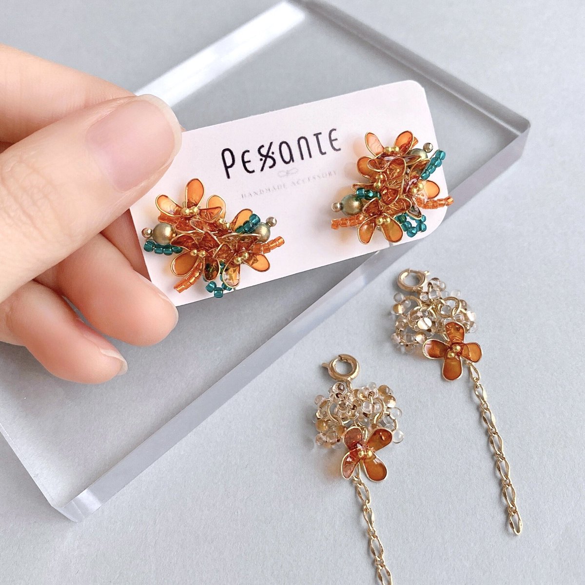 #これを見た人はオレンジが入ってる画像を貼れ

可愛らしい小さな金木犀
2wayで楽しめるし、ちょっと奇抜なデザインが好きなら片方だけつけるのもありですね♪