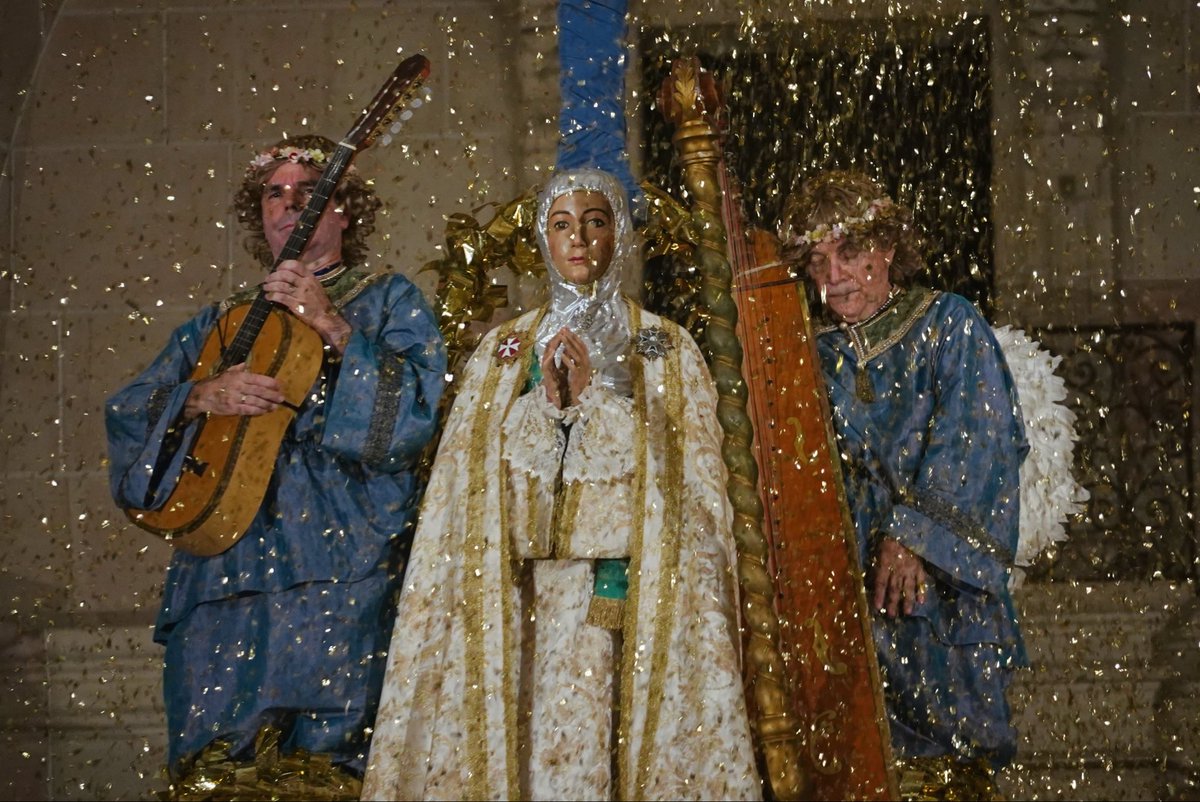 Elche vuelve a vibrar con el Misteri d’Elx en el primer ensayo general del mes de octubre en el año jubilar por el 75 aniversario del dogma de la Asunción. Elche, el cielo en la tierra.