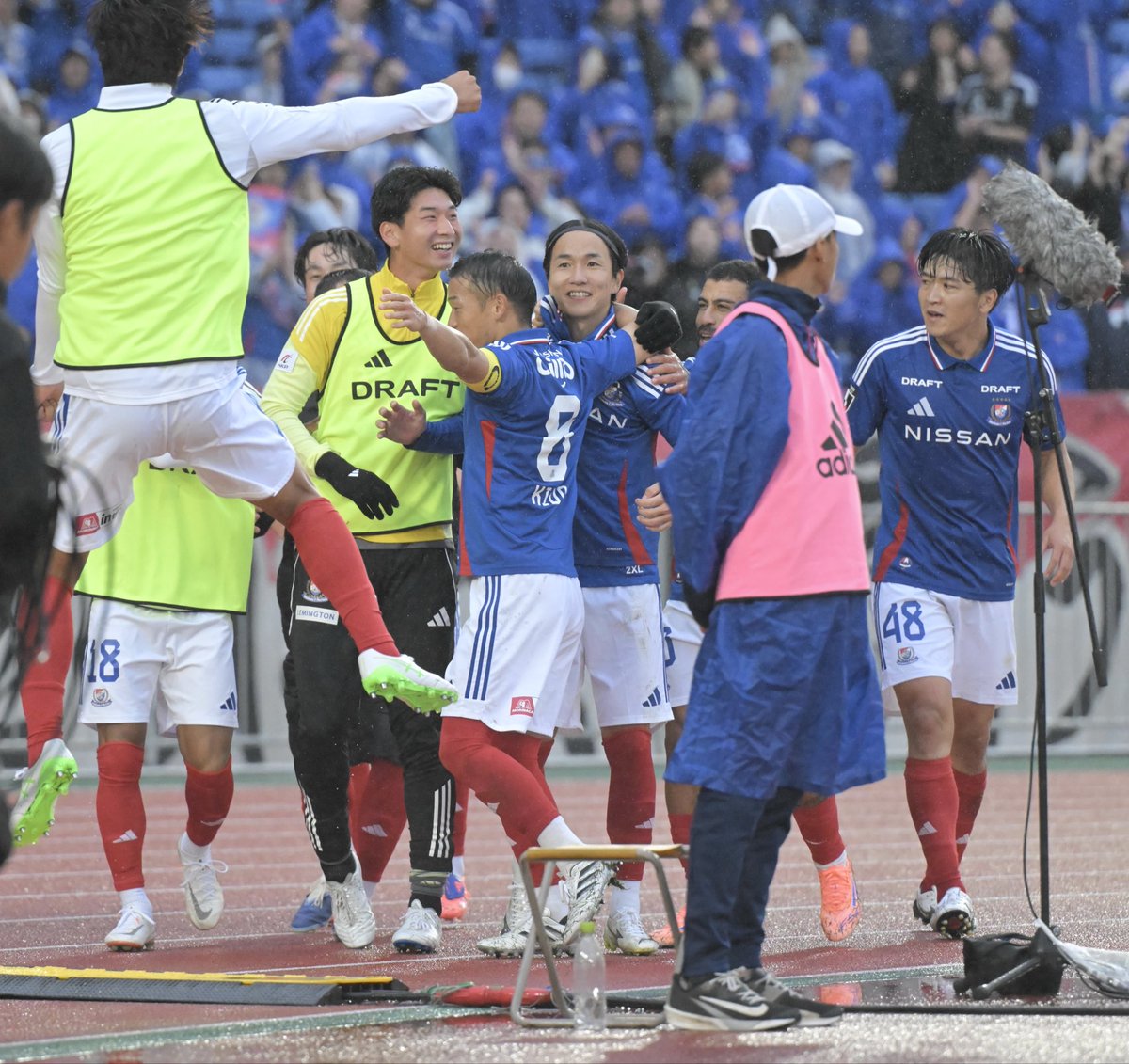 kanasports2020's tweet photo. 𝐹𝑈𝐿𝐿 𝐓𝐈𝐌𝐄!!✔️🌊

2025明治安田J1リーグ 第35節
横浜Ｆ・マリノス 3-0 サンフレッチェ広島

#fmarinos｜#Jリーグ https://t.co/tFEpSuoi1S