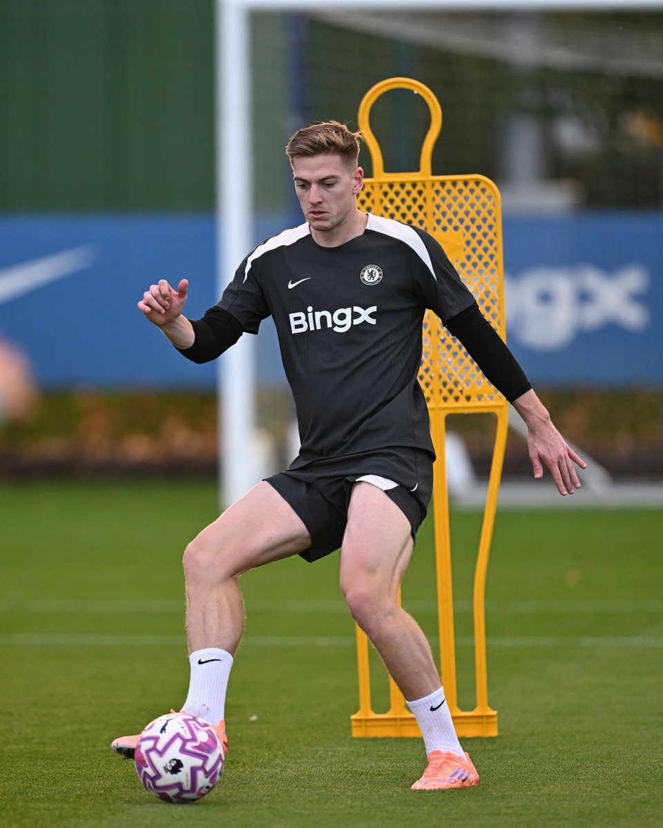 3rd_tym's tweet image. Good morning to my 5 followers 💙