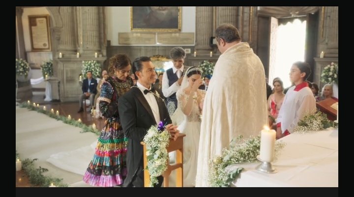 paobel1606's tweet photo. Mi Leonel y Alba uniendo sus vidas ante Dios.
Extrañaré con el alma esta pareja, me tenían alborotada durante estos meses y sin duda alguna fueron la pareja dinamita mis #LeonAlba
#FernandoColunga el rey de las telenovelas presente en #Amanecer
@AmanecerTvOf
@Univision https://t.co/ExfKSl8rjF