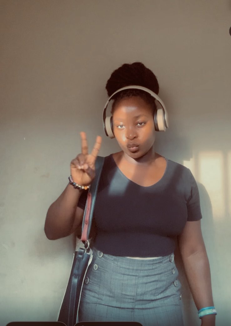 euniceobonumah's tweet image. My goal till the end of the year: 
✅ 1k followers + engagement 
✅ Grow Visibility 
✅ Land 1-2 Gigs 
Let’s connect and grow together #productdesign #UIDesign #TechDesign