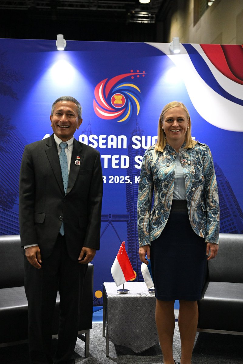 elinavaltonen's tweet image. Hieno tapaaminen tänään Singaporen ulkoministeri Vivian Balakrishnanin kanssa Kuala Lumpurissa. Keskustelimme ASEANin globaalista roolista sekä Kaakkois-Aasian ulko- ja turvallisuuspoliittisesta tilanteesta, Venäjän hyökkäyssodasta Ukrainaa vastaan ja sääntöperusteisen…
