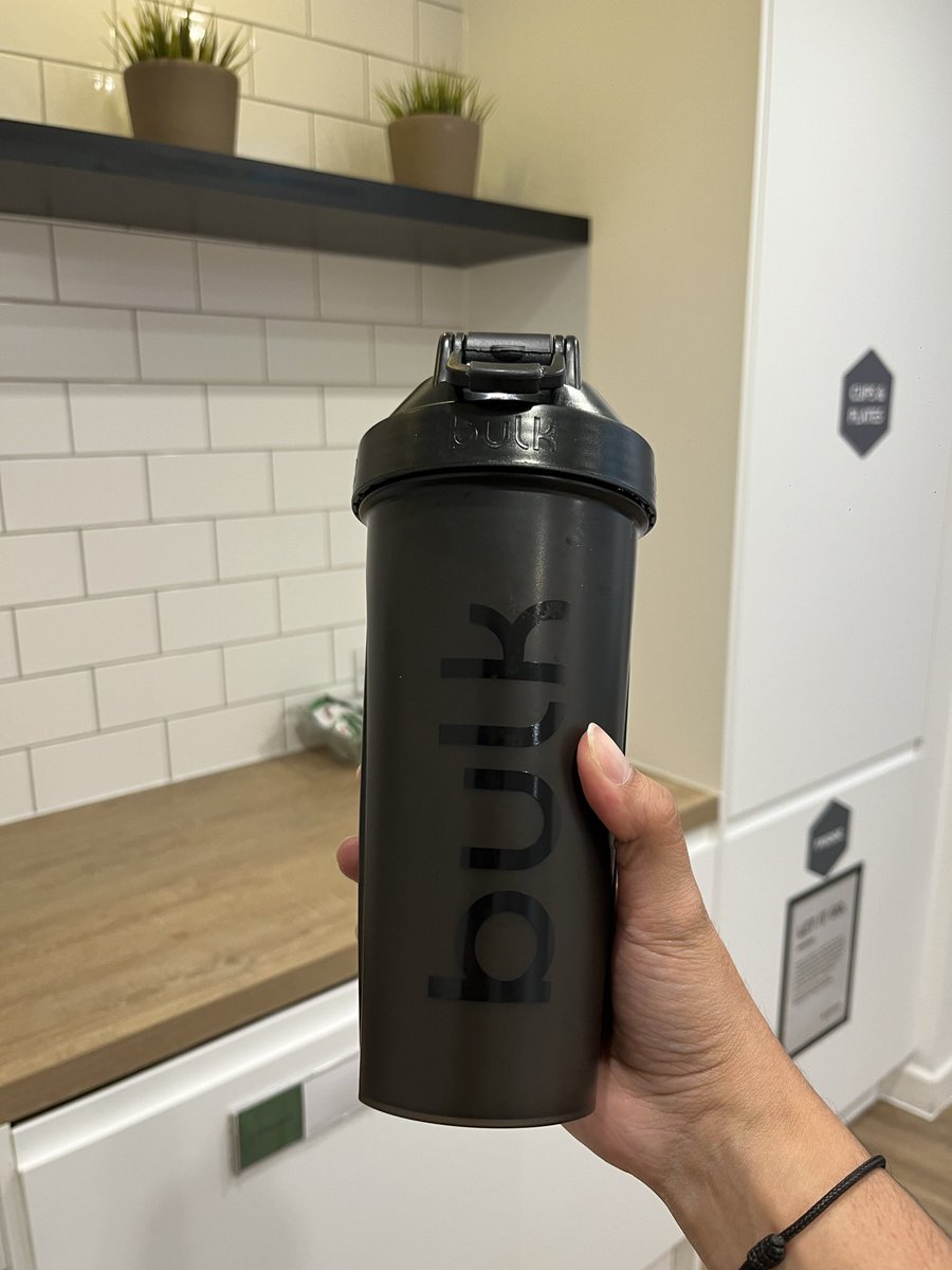 axeleric's tweet image. Mari kita usahakan axel yg berotot taun depan