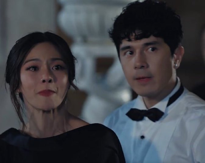 Expressive eyes; each telling a story, each exuding of emotions. 

#KimPau #KimChiu #PauloAvelino 
#TheAlibi

KIMPAU TheALIBI NOV7onPRIME