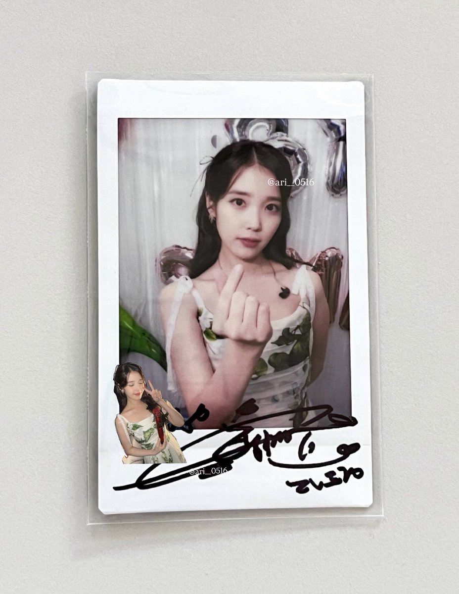 ari__0516's tweet photo. 멜론 이벤트 당첨 폴라 !!
사인이랑 내 이름이 적혀 있다니.. 
나 너어무 행복해 🥹🩵 https://t.co/6cvS3d2q7M