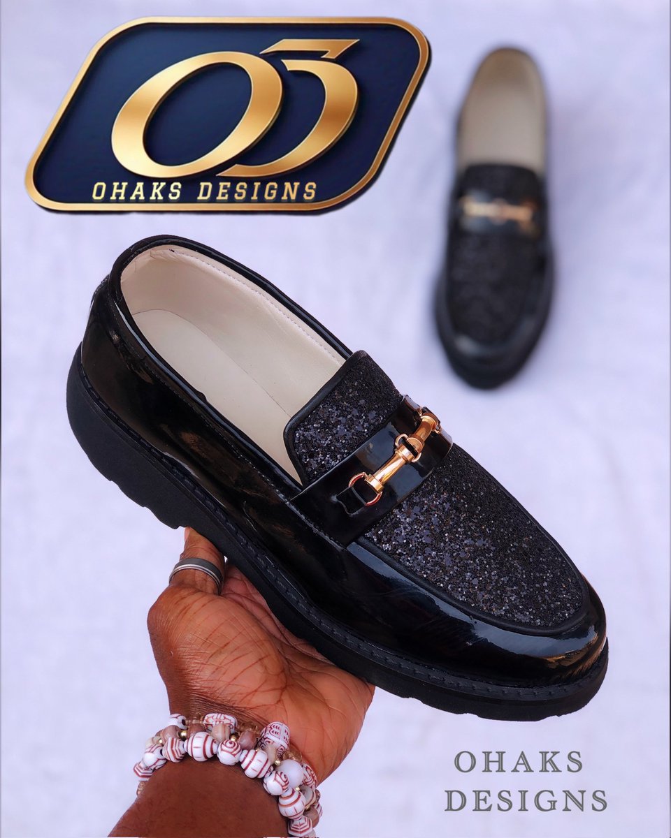 OhaksDesigns's tweet photo. Back like I never left 😎💯
Stat tuned to my account for more photos of footwears made by me @OhaksDesigns
I made these footwears and I can remake them for you any color or size you want.
Call/Whatsapp: 07032172317

#handmadeshoes #HandmadeFootwear #fyp #explore
#OhaksDesigns https://t.co/S4SHOvpLdw