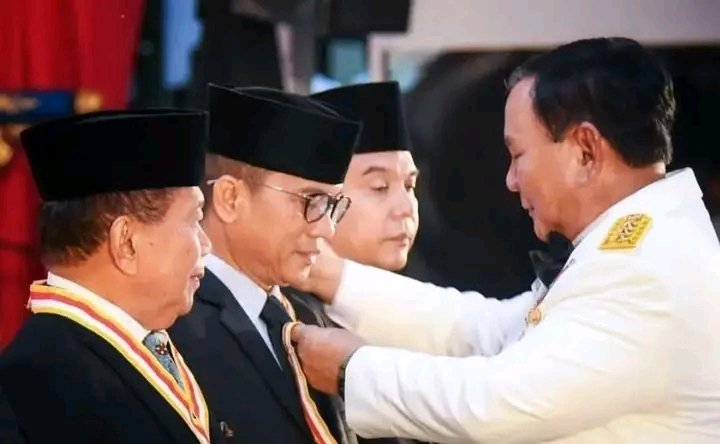 ibrahimibe774's tweet photo. "Selamat Pak Menteri Desa,PDT. Jerih payahmu tidak sia-sia dalam memajukan Desa Indonesia" 

#MenteriTerbaik
#YandriSusantoTerbaik
#YandriSusantoTOP
#TerimakasihMenteriDesa
@prabowo
@YandriSusanto
@ArizaPatria https://t.co/hSBRi0uEPk