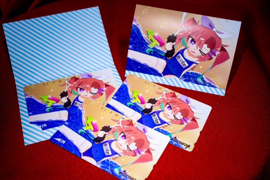 Alicemetix's tweet photo. M3は @StardropRecords I-06b にて

・新譜「総てが終焉る刻」¥1,500 
・蝦夷リスさんの
    アリスメちゃん非公式公認ステッカー ¥500
・アリスメロゴ刺繍付き
    世界で8人だけが着れる
    限定白黒TシャツXL ¥3,000
・旧譜 いろいろ

を頒布予定です。
ちゃんとしたお品書きは夜出します。 https://t.co/UM7QDjCThE