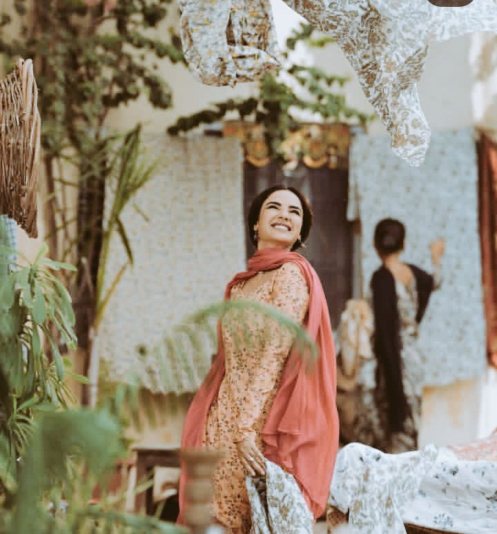 Soni kudi 😘 

JASMIN AS SUKH TURNS3 
#JasminBhasin