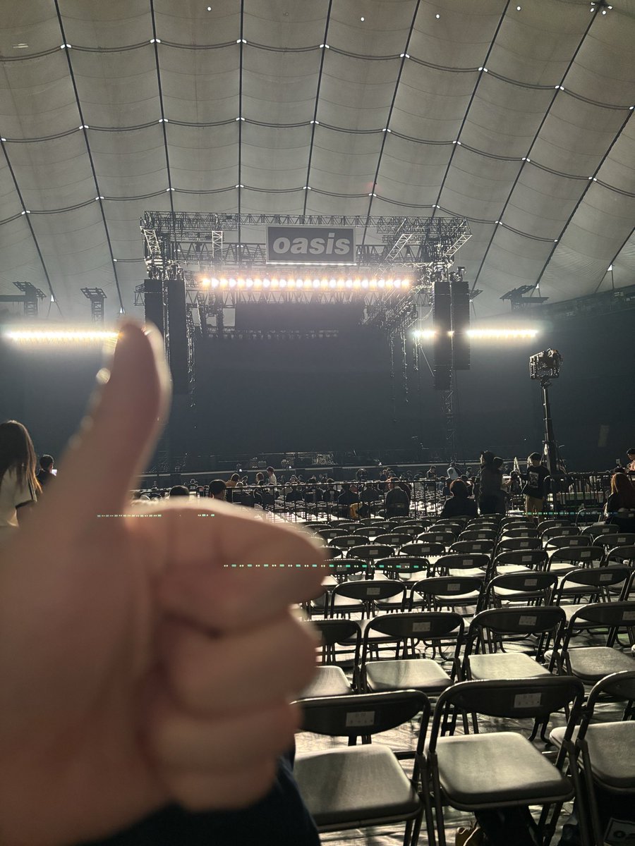Pizzaichi's tweet photo. 中央あたり、良い眺め
AKGのおまけ付き https://t.co/vvLCq4iJxF