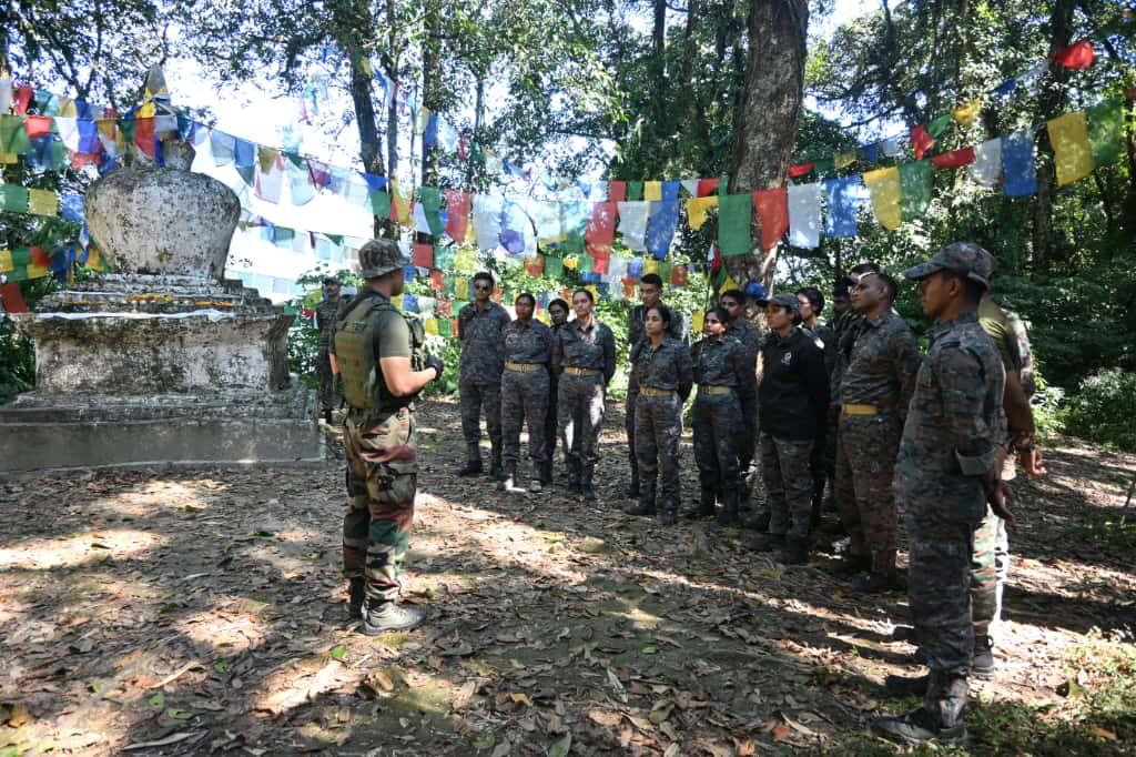 Spearcorps's tweet image. Spear Head Division of #SpearCorps conducted visit of IPS Probationary Officers to the forward areas of Upper Siang District in #ArunachalPradesh including visit to Holy Chorten at #Kepangla, a symbolic representation of #Buddhist philosophy. The visit offered first-hand exposure…