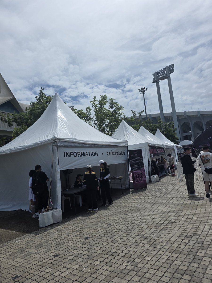 moonvjk__'s tweet photo. รับฝากของหน้าคอน BLACKPINK
ราคา 50฿ ทุกอย่าง รับคืนหลังจบงาน
เดอนมาหาได้เลยค่ะ
📍เต้นท์สีขาวจุดประชาสัมพันธ์ ที่ทางเข้าคอน 1 โดยจะนั่งประจำหลังเต๊นสีขาวทุกคนเดินมาฝากได้เลยค่ะ🙇‍♀️
📩 dm มาสอบถามหรือสแกนเข้า open chat ได้เลยค่า
#DEADLINE_IN_BANGKOK
#BLACKPINK_DEADLINE_IN_BANGKOK https://t.co/Q4wcstMG59