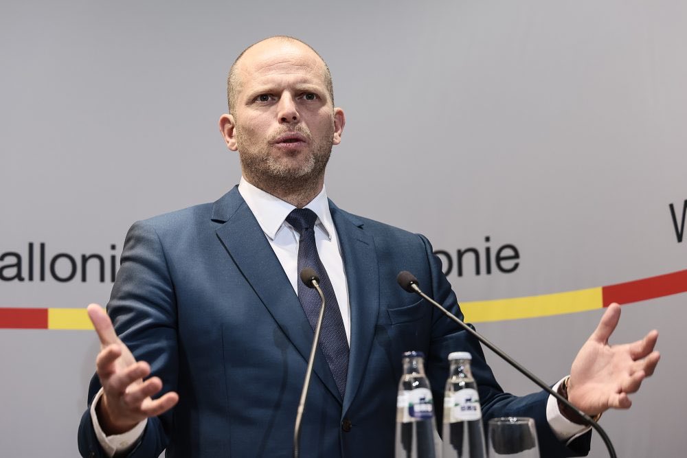 🇧🇪🇪🇺🇷🇺 Belgium suspects the collapse of the western financial order, if Russian frozen assets are taken. (Rightfully I must add)

🗣️ Belgian Defense Minister Theo Francken:

“Many European leaders, led by Baltic Kaja Kallas, want to transfer frozen Russian assets to Ukraine —
