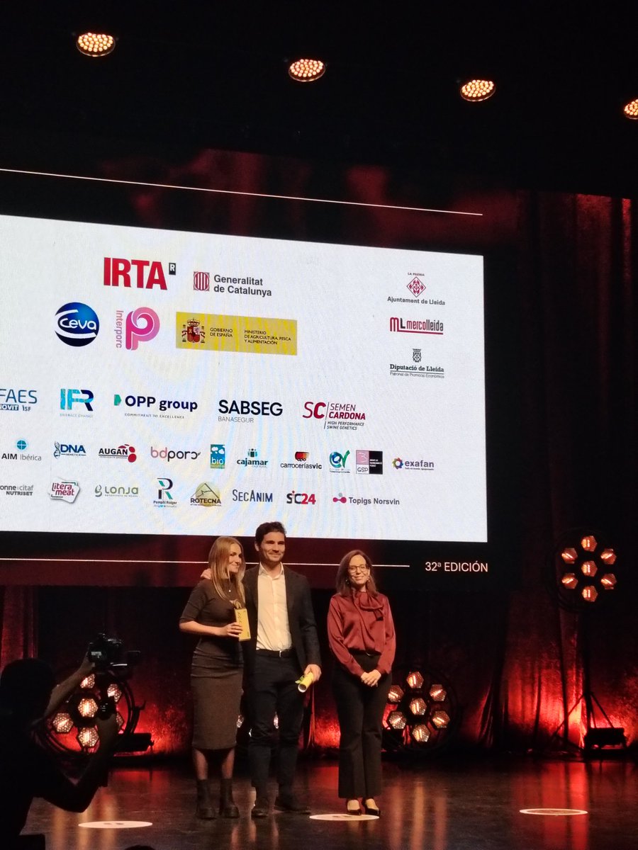 Enhorabuena a todo el equipo de la granja El Cerruco de Hermanos de Pablo Arribas por el merecidísimo premio del MAPA a la sostenibilidad 🐷🏆