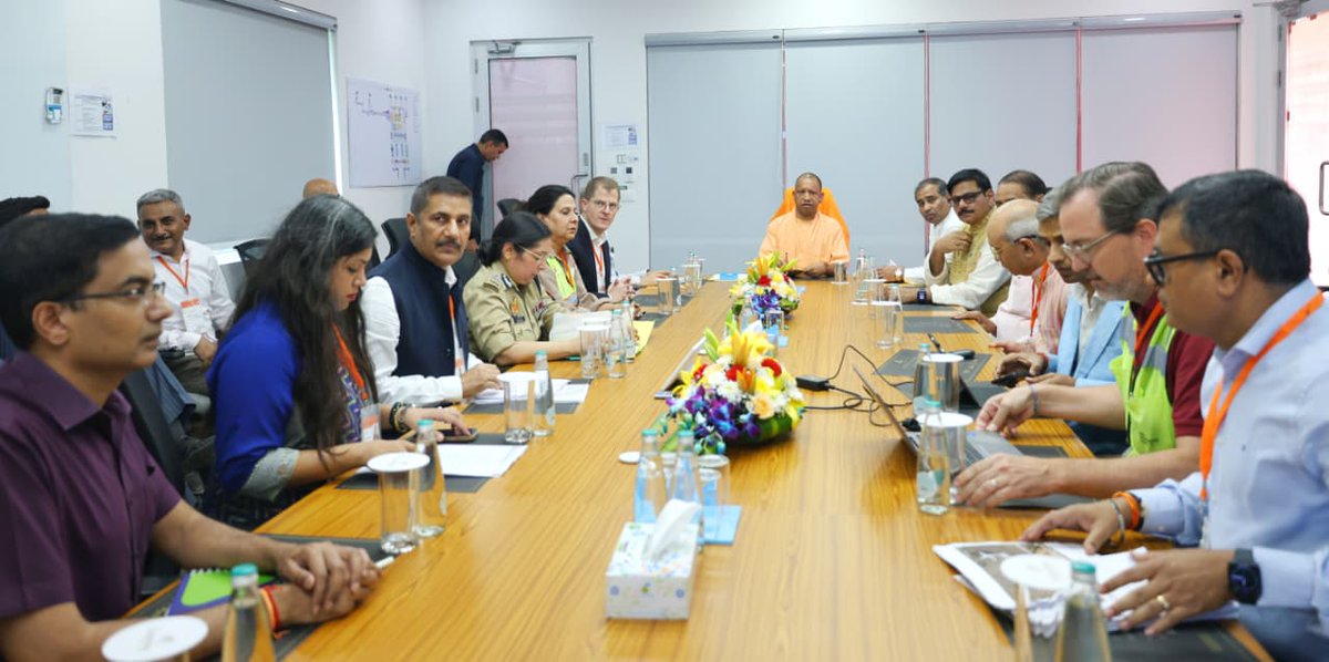 CMOfficeUP's tweet image. #UPCM @myogiadityanath ने आज जनपद गौतमबुद्ध नगर के जेवर में निर्माणाधीन &apos;नोएडा इंटरनेशनल एयरपोर्ट&apos; के विकास कार्यों का निरीक्षण किया तथा संबंधित अधिकारियों को आवश्यक दिशा-निर्देश दिए।