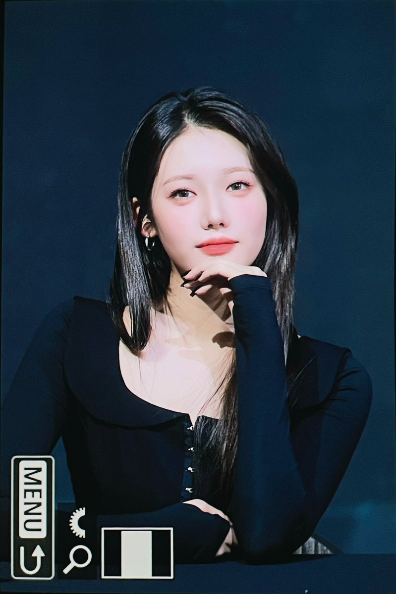 251025

#로라 #RORA 
#BABYMONSTER #베이비몬스터