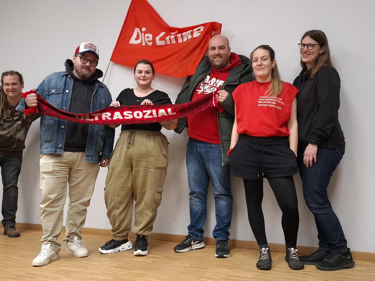 Gestern haben wir in Dreieiech Delegierte für den Landesparteitag in Dietzenbach nachgewählt. Shanon Giezek (Mitte links auf dem Bild) ist unsere dritte weibliche Delegierte. Wir drehen den Kreis nach links!🚩✊#bannybleibt #TaxTheRich #Sozialismus #dreieich #KreisOffenbach